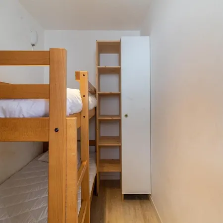 A La Montagne Pour 6 - 280m Des Pistes Apartament