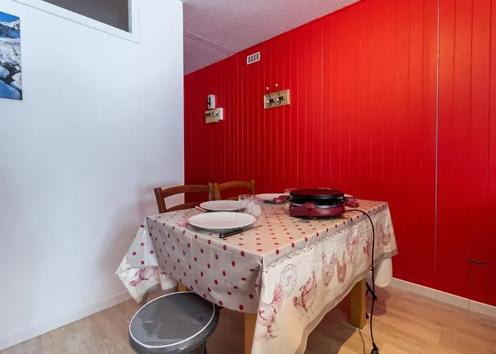 Apartment A La Montagne Pour 6 - 280m Des Pistes